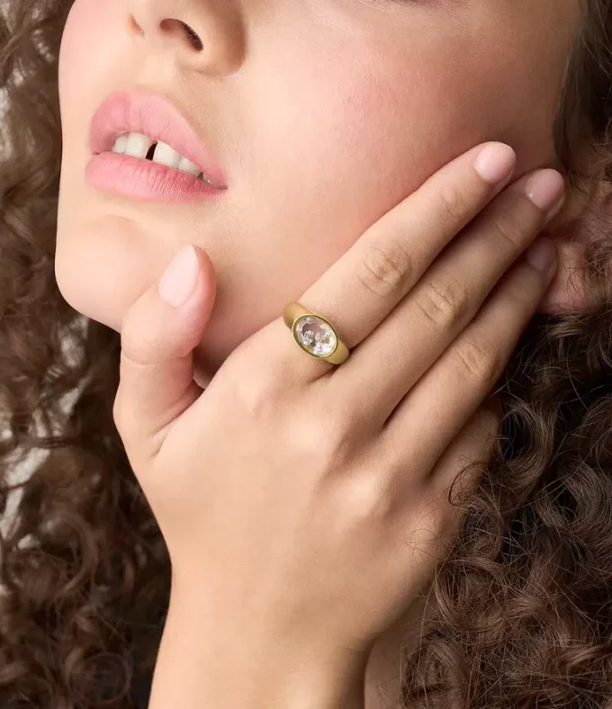 Bague chevalière Sutton Shaky Glitz en acier inoxydable doré avec lune et étoile