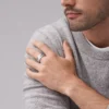 Bague Harlow en acier inoxydable à texture linéaire