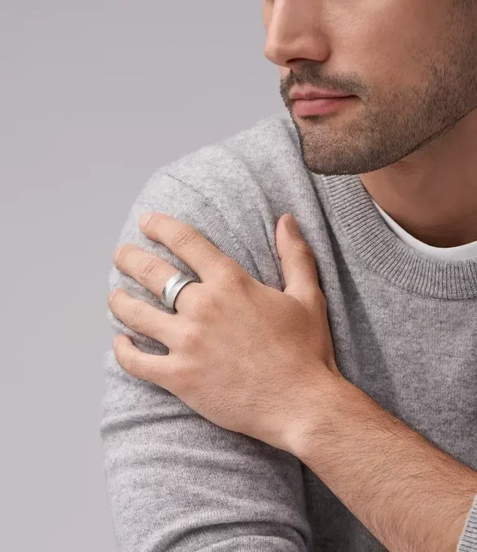 Bague Harlow en acier inoxydable à texture linéaire