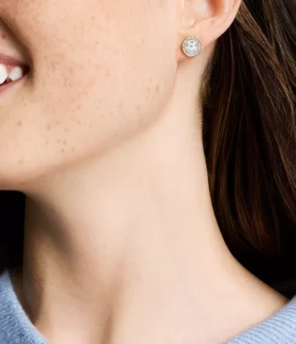 Boucles d&rsquo;oreilles classiques en acier inoxydable doré et nacre Merrit