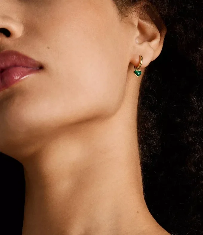 Boucles d’oreilles créoles Sutton Modern Meadows en malachite reconstituée Boucles d’oreilles créoles Sutton Modern Meadows en malachite reconstituée