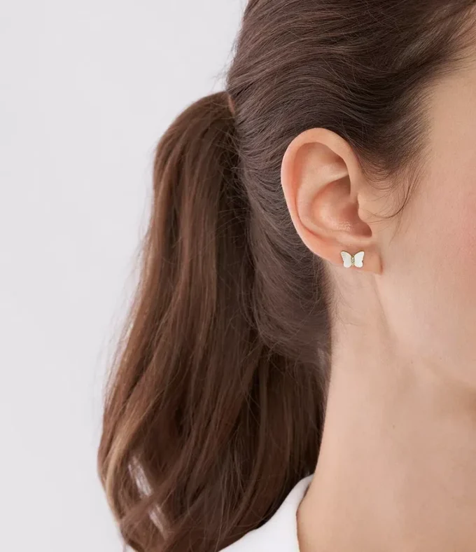 Boucles d’oreilles papillon Sutton Radiant Wings en nacre blanche Boucles d’oreilles papillon Sutton Radiant Wings en nacre blanche
