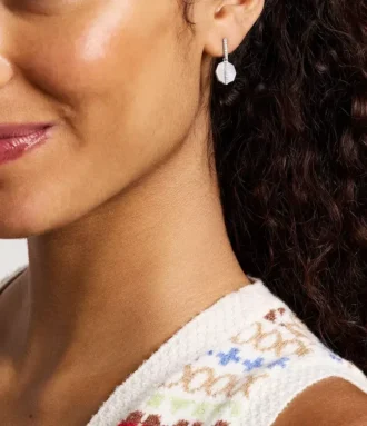 Boucles d&rsquo;oreilles pendantes Merrit Timeless en acier inoxydable argenté et nacre