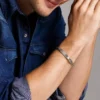 Bracelet d’identité Ellis en acier inoxydable bicolore Bracelet d’identité Ellis en acier inoxydable bicolore