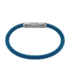 Bracelet en silicone bleu marine à texture moletée