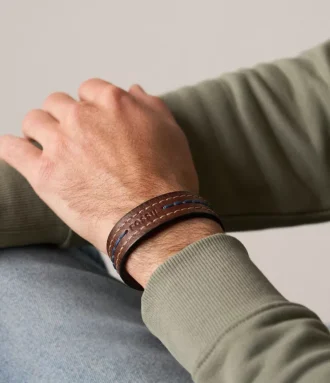 Bracelet Everett à bracelet en cuir marron surpiqué