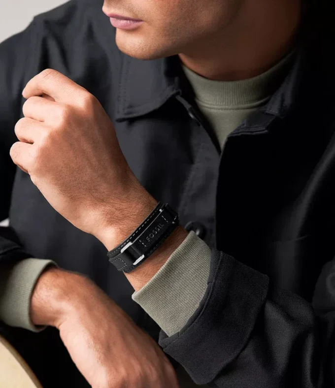 Bracelet Machine en acier inoxydable robuste et cuir rembourré noir