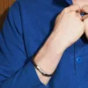 Bracelet à maillons en cuir texturé et acier inoxydable