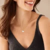 Collier à chaîne Sutton Radiant Wings avec papillon en nacre blanche Collier à chaîne Sutton Radiant Wings avec papillon en nacre blanche