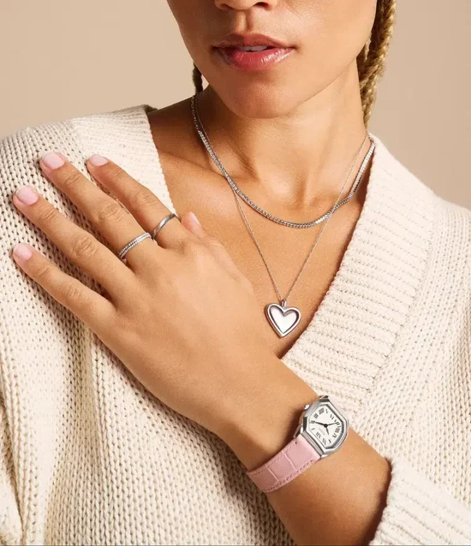 Collier Sutton Legacy Heart avec pendentif rotatif en acier inoxydable Collier Sutton Legacy Heart avec pendentif rotatif en acier inoxydable
