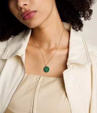 Collier Taurus Sutton Zodiac en acier inoxydable doré avec pendentif en malachite verte