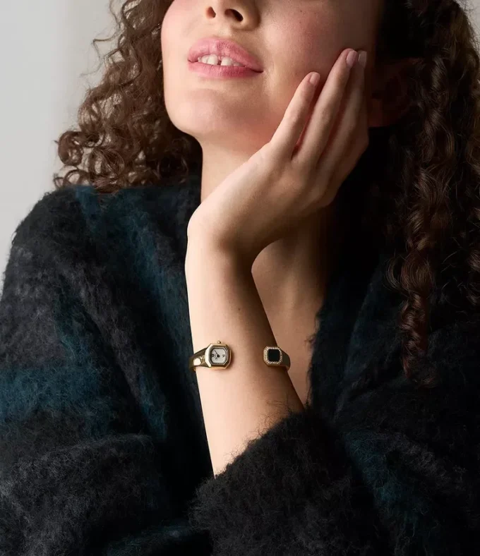 Montre-bracelet Harlow à deux aiguilles en acier inoxydable doré