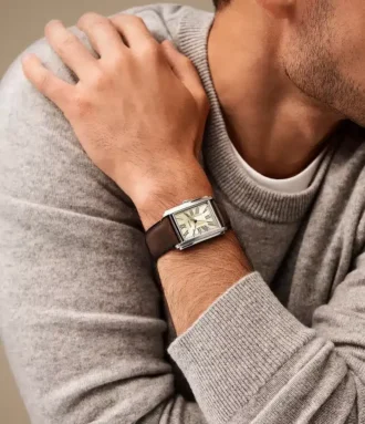 Montre Carraway à trois aiguilles en cuir marron