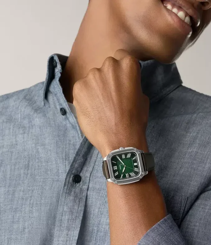 Montre Crosby à trois aiguilles en cuir marron Montre Crosby à trois aiguilles en cuir marron
