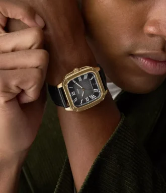 Montre Crosby à trois aiguilles en cuir noir