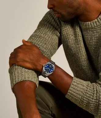 Montre Everett à trois aiguilles et date en acier inoxydable