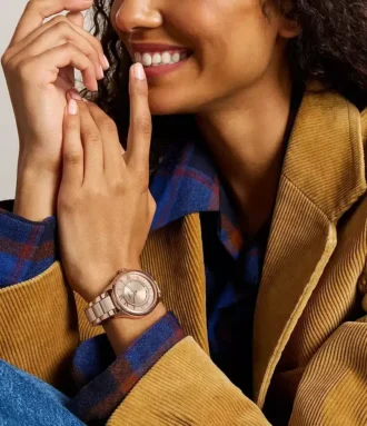 Montre Gilmore à trois aiguilles avec date, couleur or rose et céramique marron