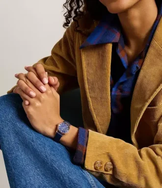 Montre Gilmore à trois aiguilles en cuir bleu marine