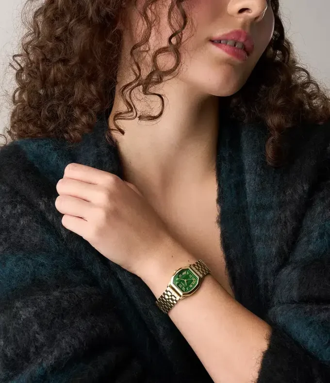 Montre Harlow à trois aiguilles en acier inoxydable doré Montre Harlow à trois aiguilles en acier inoxydable doré