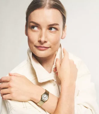 Montre Harlow à trois aiguilles en acier inoxydable doré