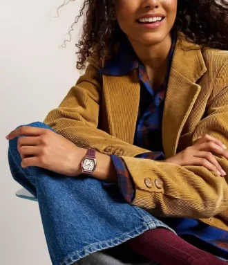 Montre Harlow à trois aiguilles en cuir croco bordeaux