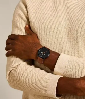 Montre minimaliste à trois aiguilles en cuir marron clair