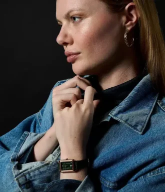 Montre Raquel à trois aiguilles avec date, cuir Croco LiteHide™ vert