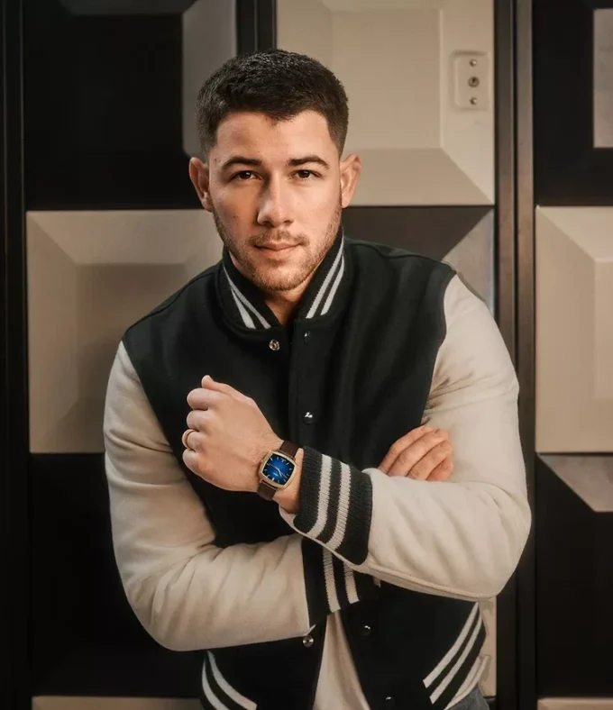 Nick Jonas x Fossil Machine Luxe Blue Vignette Montre à trois aiguilles en cuir croco marron